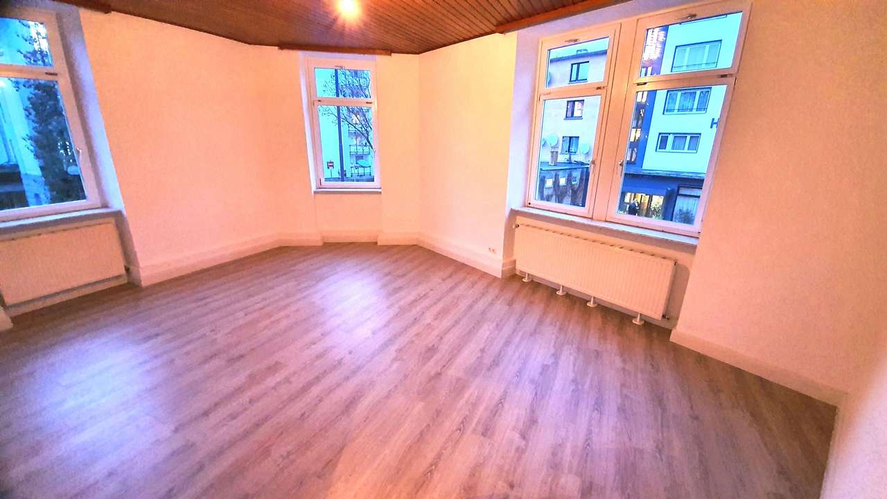 OFFENBACH-CITY: 3 ZW m. NEUem Bad-mit Fenster - Nh.Haltestelle Ledermuseum OFFENBACH-CITY: 3 ZW m. NEUem Bad-mit Fenster - Nh.Haltestelle Ledermuseum
