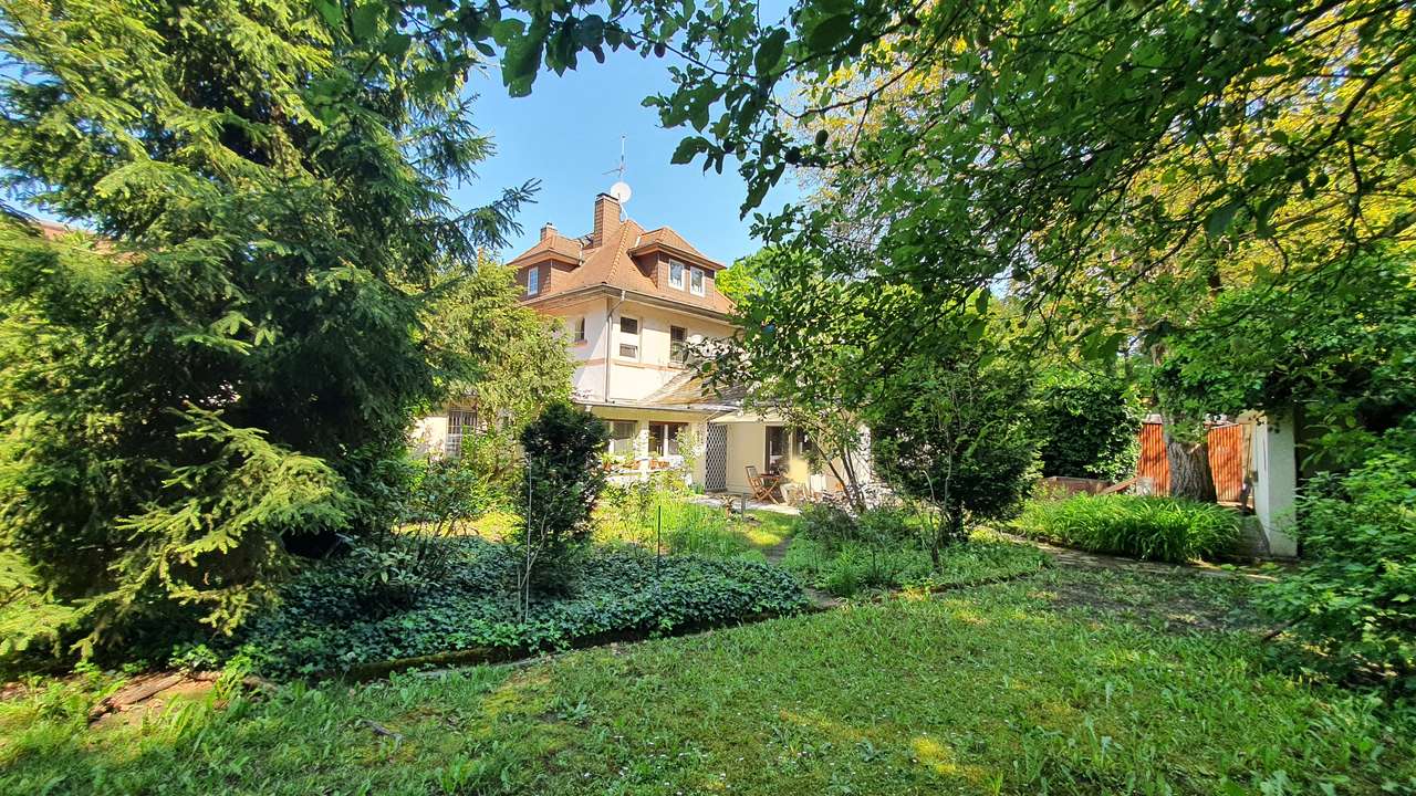 OF-STADTRAND: 4-5 Zi. i. ehem. Herrenhaus einer Kelterei aus 1922 - ca 450 m² Garten OF-STADTRAND: 4-5 Zi. i. ehem. Herrenhaus einer Kelterei aus 1922 - ca 450 m² Garten